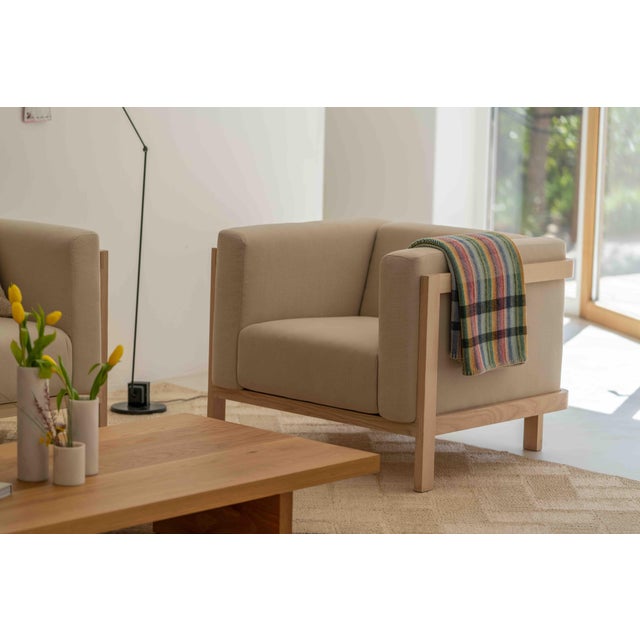 Design Julien Renault Photography ©Nuno Sousa Dias Dimensions in cm L95 x D86 x H73 Seat height in cm 44 Material Frame in...