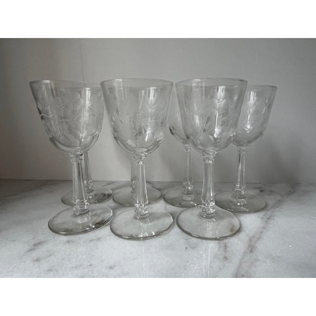 1950s Mid-Century Modern Wine Glasses Crystal Garland Pattern by Libbey Glass Company - Set of 7 For Sale - Image 4 of 10
