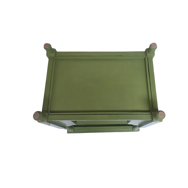 1960s 1960s Calke‑Green High‑Gloss Accent Table • Cottage Coastal Chinoiserie Style For Sale - Image 5 of 8