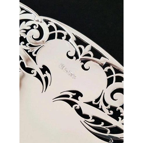 Metal Sterling Silver Pierced Cake Stand from Cooper Brothers, 1942 For Sale - Image 7 of 14