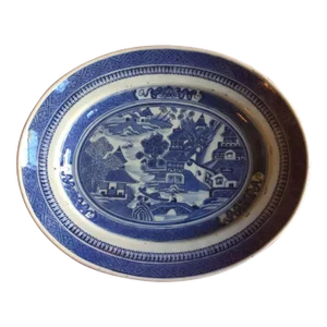 18th Century Chinese Export Blue & White Porcelain Oval Platter or Deep Dish Bowl