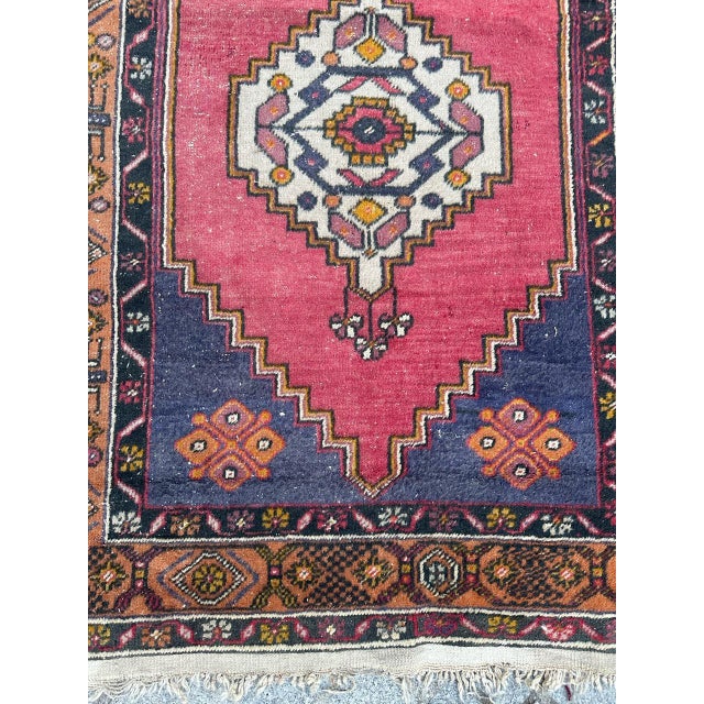 Mid-Century Turkish Anatolian Rug, 1940s For Sale - Image 3 of 18