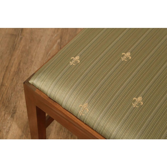 Kittinger Kittinger Williamsburg Adaptation Mahogany Footstool For Sale - Image 4 of 18