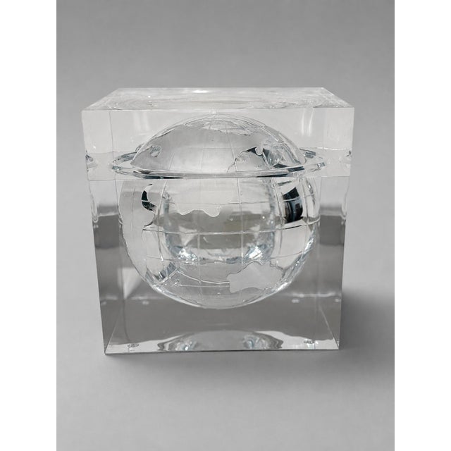 Alessandro Albrizzi Italian Lucite World Globe Ice Bucket, 1960s A fine Italian Mid-Century Modern Lucite world globe ice...