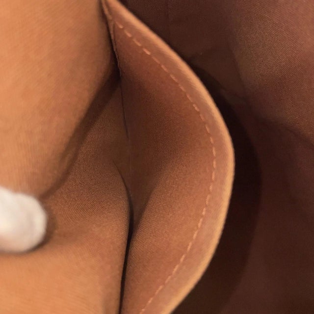 Louis Vuitton Shoulder Bag Tote For Sale - Image 17 of 18