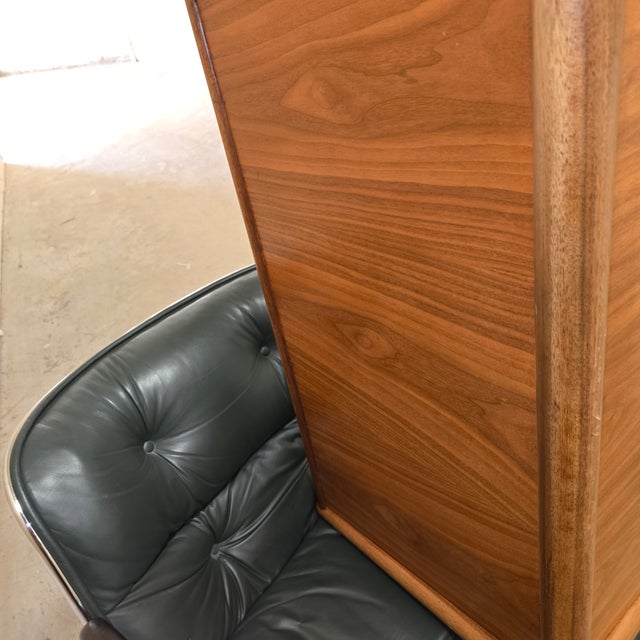 Brown 1950s T.H.Robsjohn Gibbings Side Table/Magazine/Stand X Base For Sale - Image 8 of 13