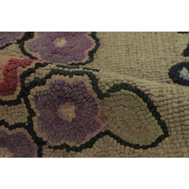 Antique Hooked Rug With Floral Medallion & Scrollwork Design - Rug & Kilim For Sale In New York - Image 6 of 7