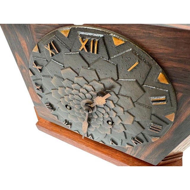 Stunning and elegant Art Deco Amsterdamse School mantel clock.Design by Mundiklok.Striking Dutch design from the...