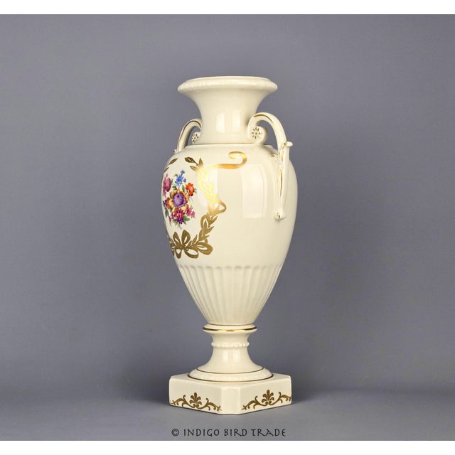 Shabby Chic 19th Century Old Paris Hand Painted Porcelain Amphora Vase For Sale - Image 3 of 11
