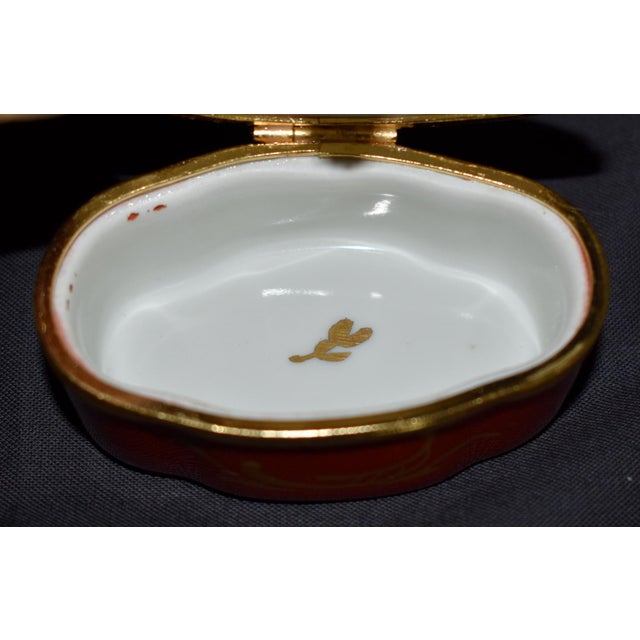 Vtg. French Limoges Handpainted Porcelain Trinket Box W/Floral Details For Sale - Image 12 of 13