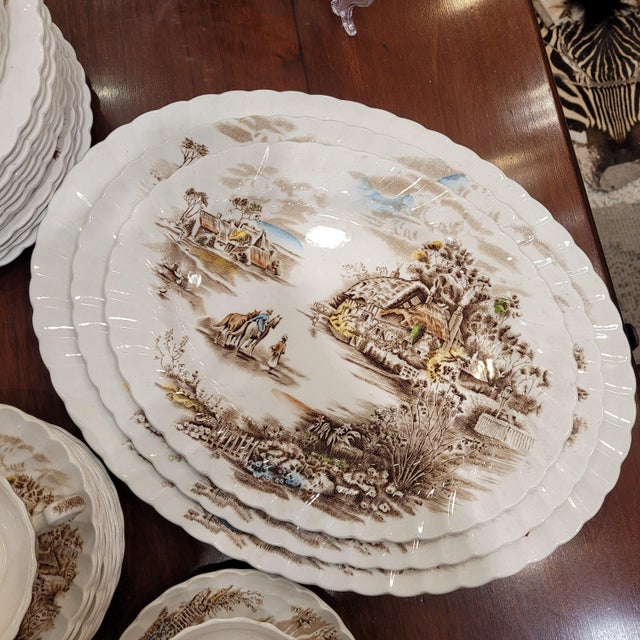 Dinnerware Set from Johnson Bros Porcelain, 1940s, Set of 81 For Sale - Image 13 of 18