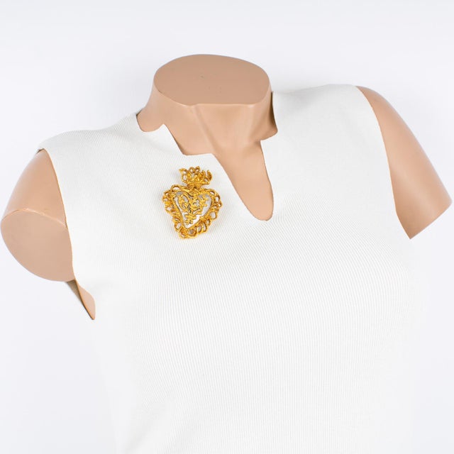 This superb Christian Lacroix Paris heart pin brooch is a limited edition for Christmas 1997. The design boasts an ex-...