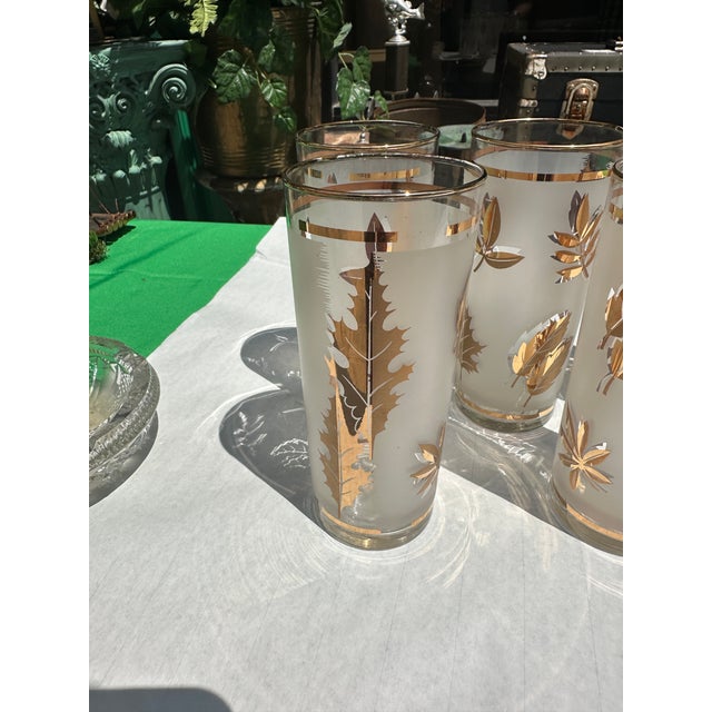 Glass 1970s Libbey Golden Foliage Collection of 22 Kt Gold Details Highball Frosted Glass Cocktail Glasses- Set of 5 For Sale - Image 7 of 7