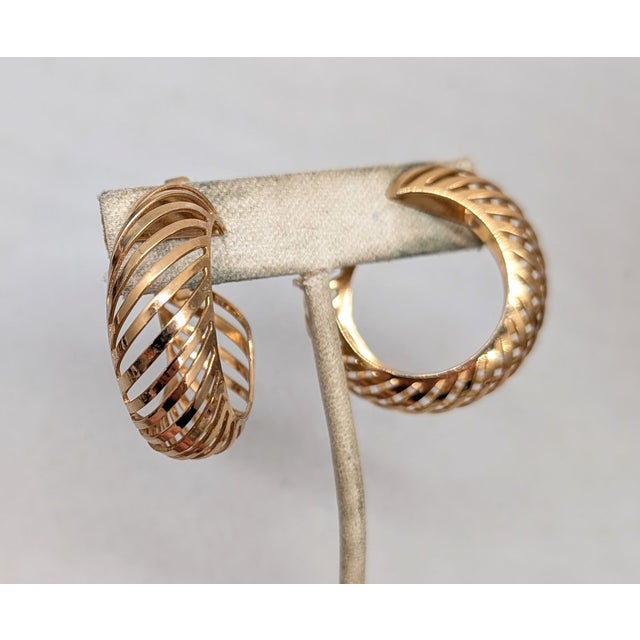 Mid-Century Modern Vintage 1968 Signed Napier Goldtone Slatted Hoop Clip Earrings, Vogue Ad Piece-2 Pieces For Sale - Image 3 of 11