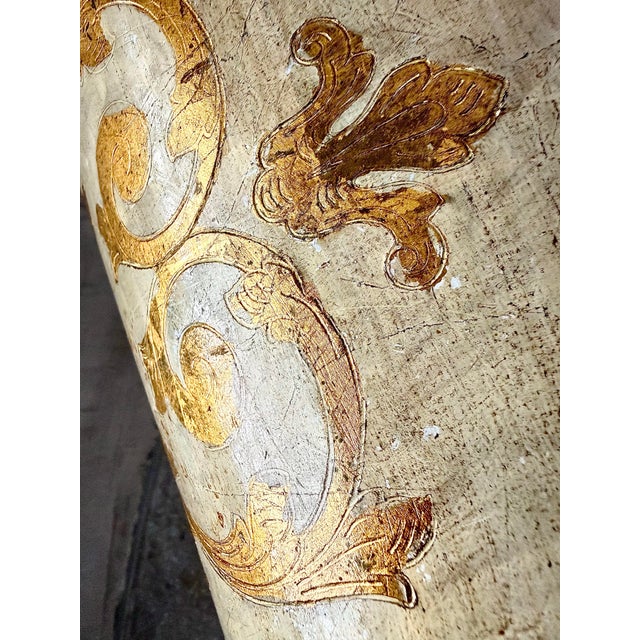 Vintage Italian Florentine Waste Basket, Bin in Antique White and Gold in the Hollywood Regency Style For Sale - Image 10 of 12