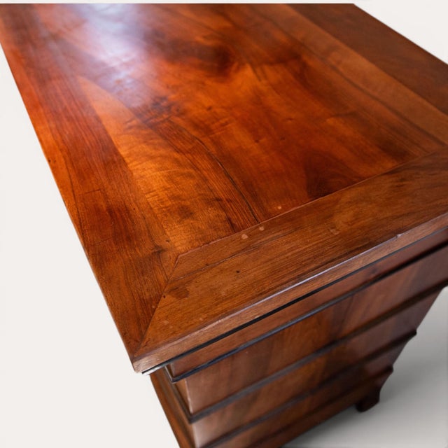 Wood French Louis Philippe Flame Mahogany Commode With Original Ebonized Detailing, Mid-19th Century For Sale - Image 7 of 9
