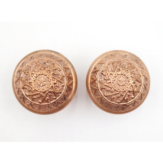 Traditional Early 20th Century Vernacular Reading Windsor Brass Passage Door Knob Set For Sale - Image 3 of 7