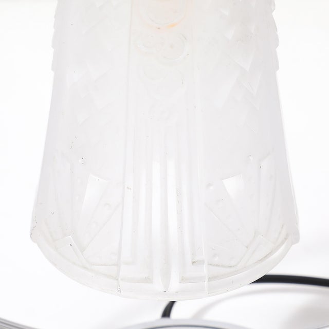 Muller Frères 1930s Art Deco Chrome & Frosted Cubist Shade Open Form Table Lamp Signed Muller Freres For Sale - Image 4 of 15