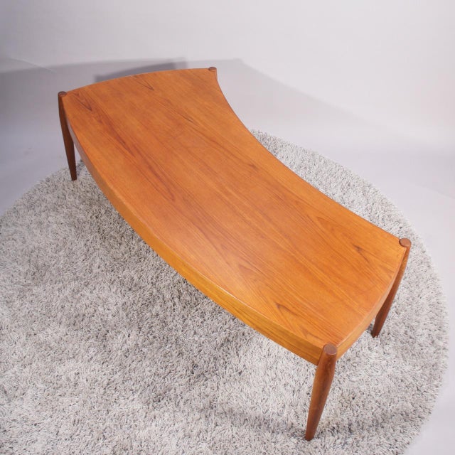 Mid-Century Modern Coffee Table in Teak by Johannes Andersen for Trensum, Sweden, 1960s For Sale - Image 3 of 4