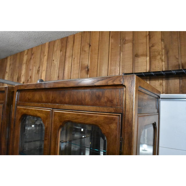 Late 20th Century Thomasville Mystique Chinoiserie Display Cabinets -a Pair For Sale In Columbus - Image 6 of 12