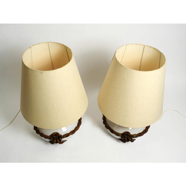 Mid-Century Italian White Ceramic Table Lamps with Original Shades, 1950s, Set of 2 For Sale - Image 4 of 18