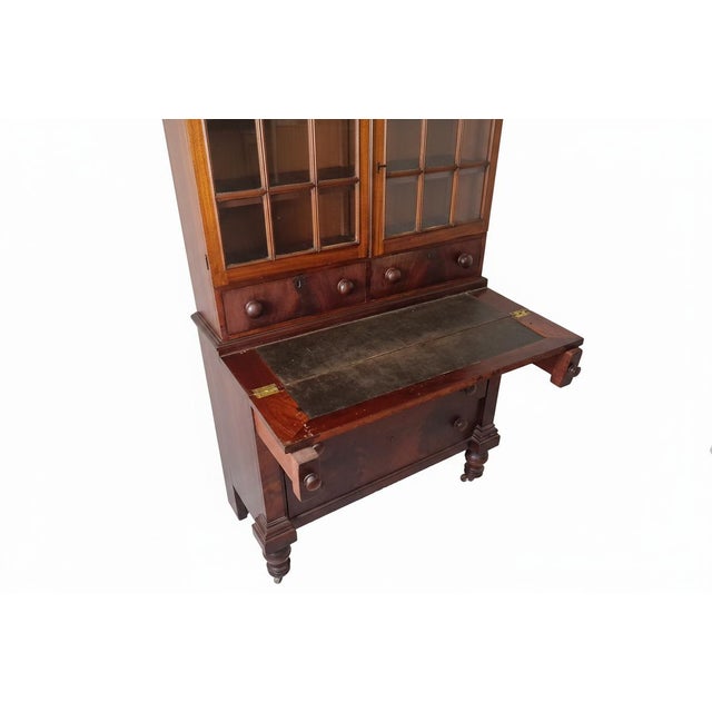 Early 19th Century Antique American Federal Style Flame Mahogany Secretary-Bookcase Early 1800 For Sale - Image 5 of 17