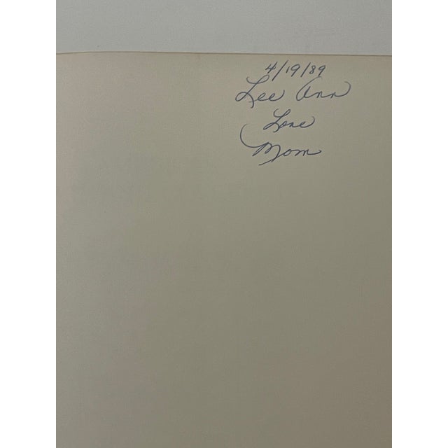 20th Century. American Quilts and Coverlets Coffee Book For Sale In Miami - Image 6 of 6