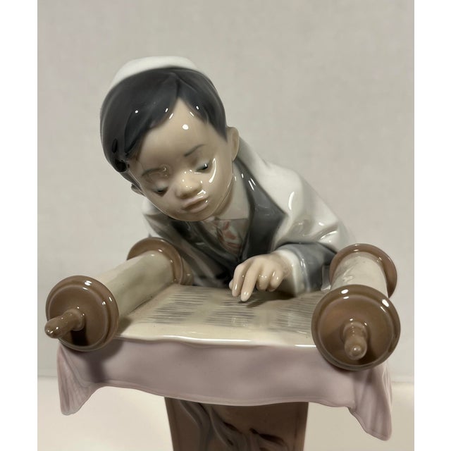 Vintage Lladro Bar Mitzvah Day Porcelain Figurine #6004 Mint Condition The Lladro Bar Mitzvah Day 6004 Boy with Torah...