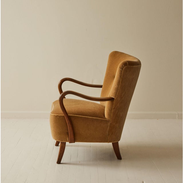 Mid-Century Modern Danish Modern Alfred Christiansen Beech Wood and Mohair Chair, 1940's. For Sale - Image 3 of 7
