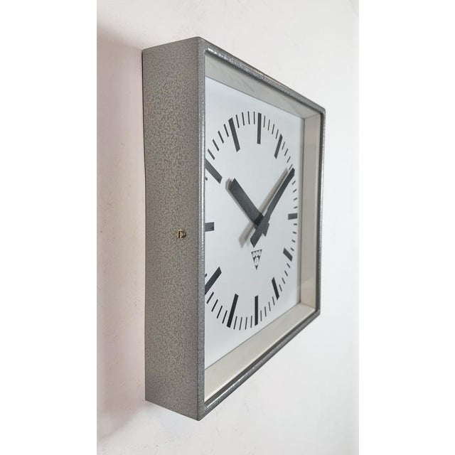 1980s Industrial Grey Square Wall Clock from Pragotron, 1980s For Sale - Image 5 of 17