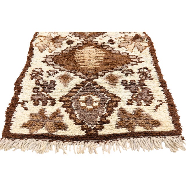 Berber Tribes of Morocco Vintage Azilal Moroccan Rug, 02'04 X 06'08 For Sale - Image 4 of 10
