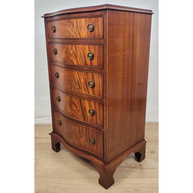1960s Mid-Century Serpentine Chest of Drawers from Bevan Funnell, 1930s For Sale - Image 5 of 16