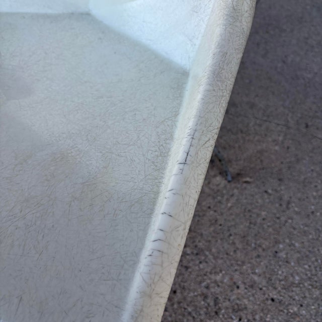 Mid Century Modern Paul McCobb Fiberglass Origami Chair Spider Base For Sale In Cleveland - Image 6 of 12