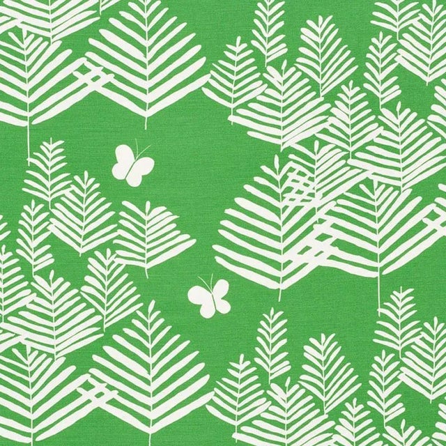 Always inspired by nature, Vera Neumann designed this graphic botanical pattern for Schumacher in 1979, and its crisp fern...