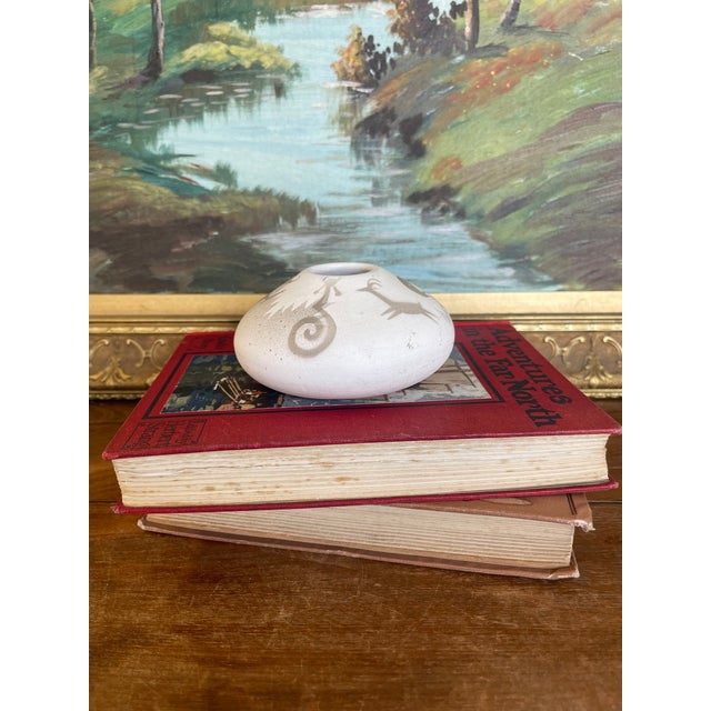 Ceramic Vintage Hozoni Pottery Native American Indian Ceramic Vase With Kokopelli and Animal Motifs For Sale - Image 7 of 9