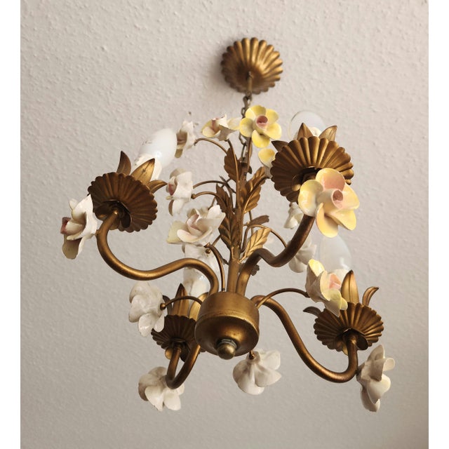 Vintage Shabby Chic Florentine Pendant Lamp Four-Armed with Gold-Tone Porcelain Roses, 1960s For Sale - Image 17 of 18