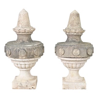 Portuguese Pair of 19th Century Carved Stone Pinnacles For Sale
