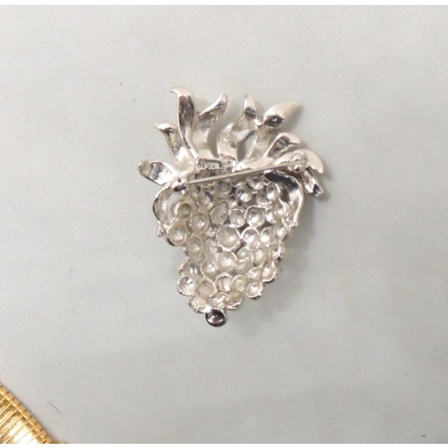 1970s Vintage Signed Napier Rhodium Plated Grapes Brooch For Sale - Image 5 of 5