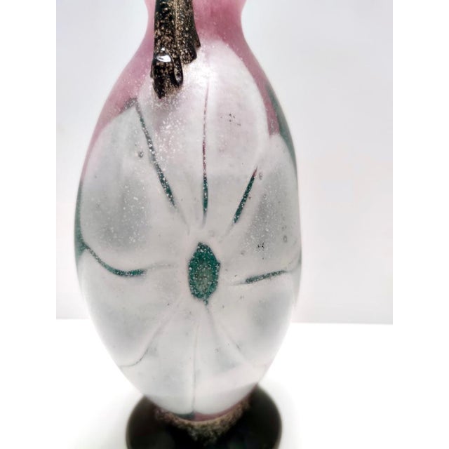 Postmodern Pink, Green and White Hand-Blown Scavo Glass Vase, Murano, Italy, 1970s For Sale - Image 7 of 12