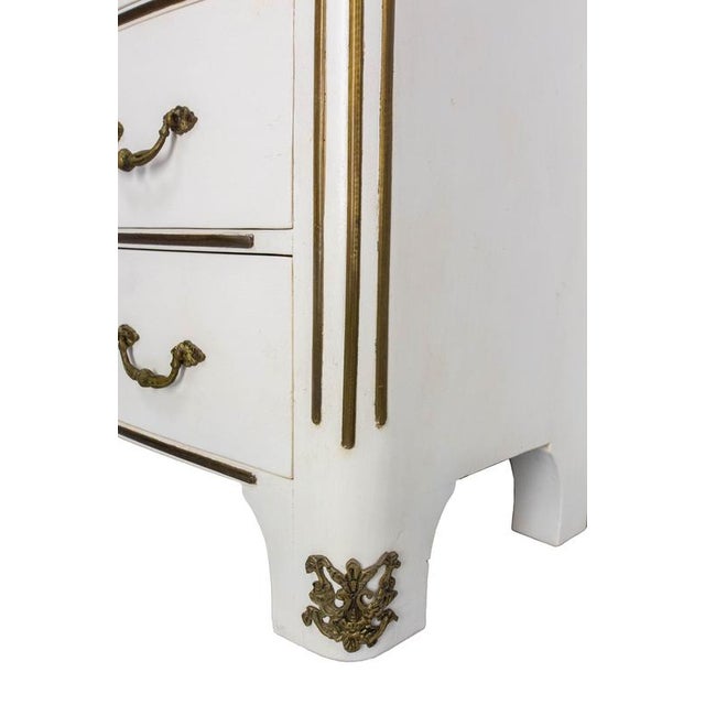 Wood Mid-Century Louis XVI French White Chest of Drawers in Elm & Bronze, 1960s For Sale - Image 7 of 15