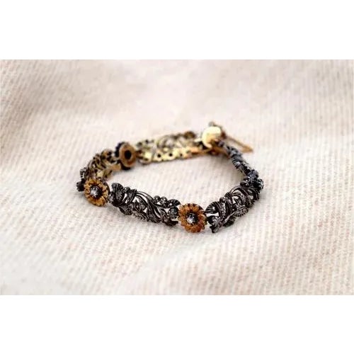 Gold Gold and Silver Bracelet with Brilliant-Cut Diamonds and Flakes For Sale - Image 8 of 8