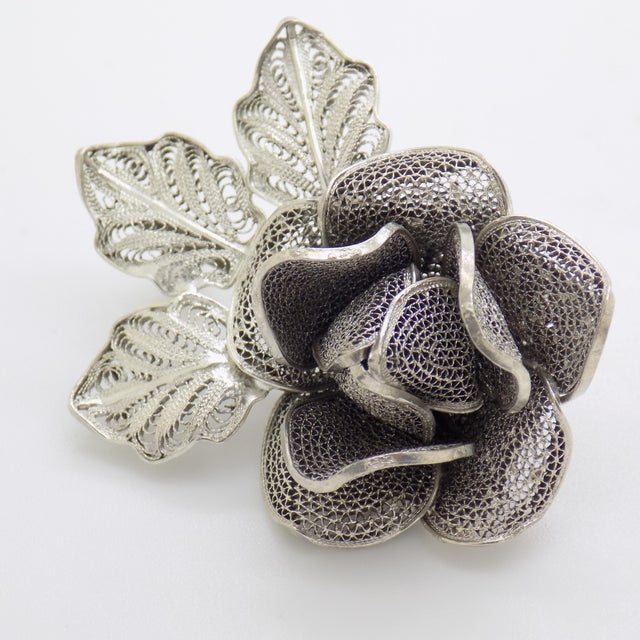 Vintage Italian Handmade Genuine Silver Filigree Rose Shaped Brooch, 1970s For Sale - Image 4 of 13