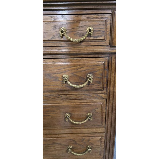 Excellent quality solid golden oak French six drawer semanier chest of drawers, outstanding ormolu handles, working lock,...