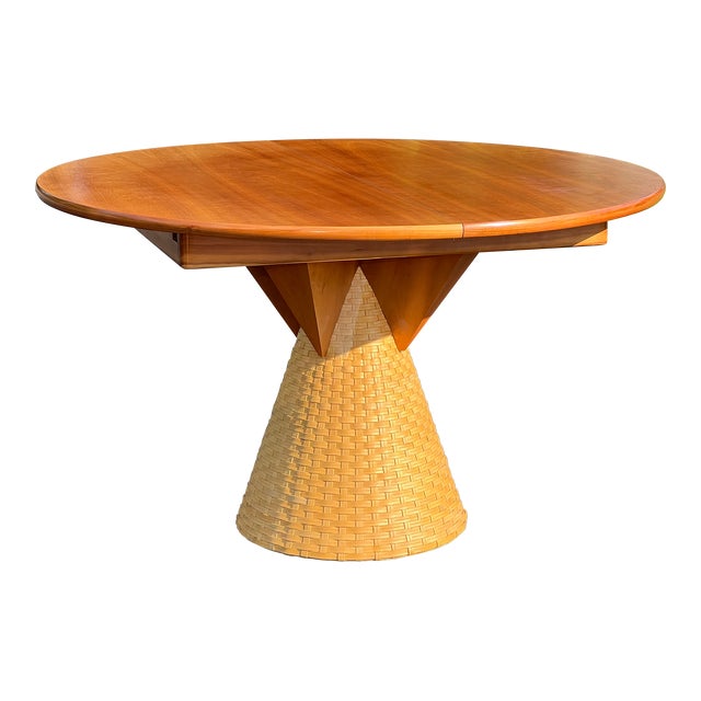 1980s Vintage Italian Modern Dining Table on Rattan Base With Leaf by Pierantonio Bonacina For Sale