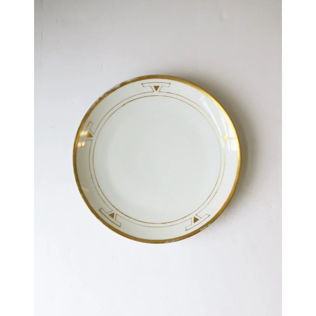 Thomas German Art Deco Period White and Gold Plate by Thomas Porcelain, 1929 For Sale - Image 4 of 12