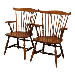 Set of 2 Sprague & Carleton Solid Hard Rock Maple Colonial Early American Fiddleback Dining Arm Chairs For Sale