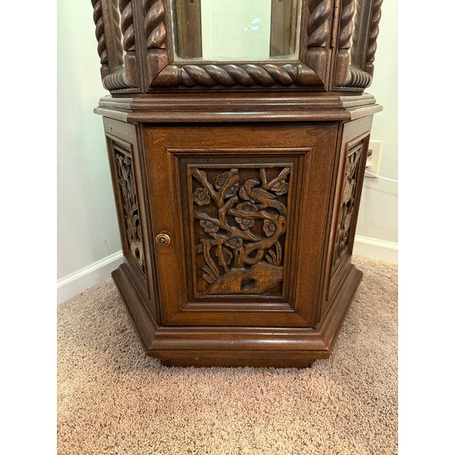 1970s Mid-20th Century Chinoiserie Carved Wood Pagoda Vitrine & Display Cabinet For Sale - Image 5 of 9