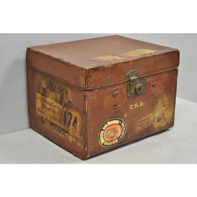 Late 19th Century English Art Deco Brown Leather Travel Case Suitcase W/ Cunard Stickers & Top Hat For Sale - Image 4 of 18
