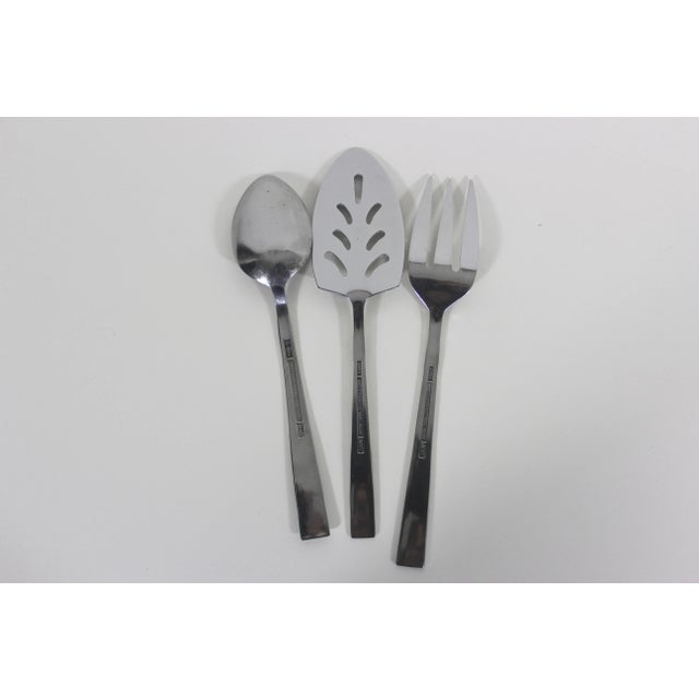 Metal 1960s Mid Century Modern Stainless Serving Set Spoon, Fork, Lifter, Set of Three Aztec Scroll For Sale - Image 7 of 10