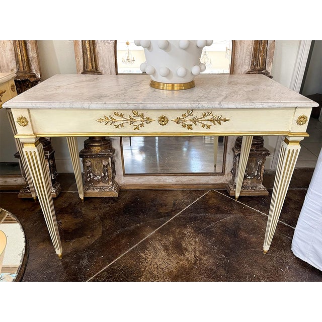 Neoclassical Early 20th Century Pair of Italian Neoclassical Consoles For Sale - Image 3 of 6